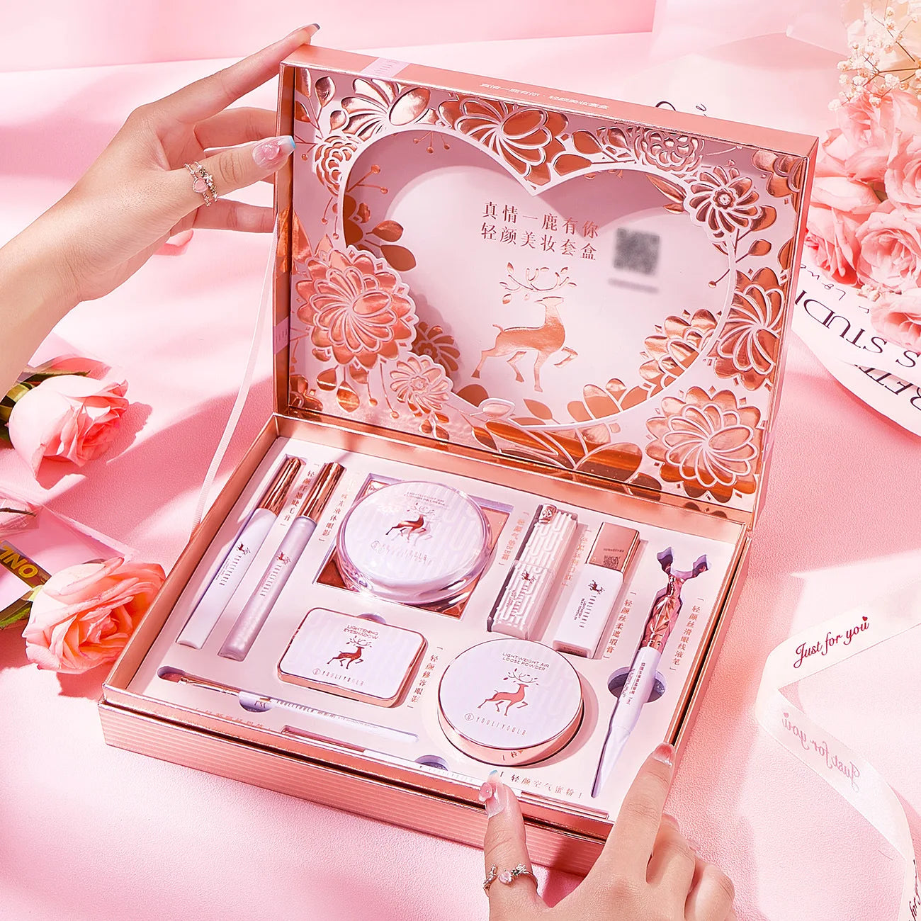 2022 Makeup Cosmetic Set Oriental Beauty Lotus Pond Moonlight Gift Box Velvet Lipstick Ivory Concealer Eye Shadow Setting Powder